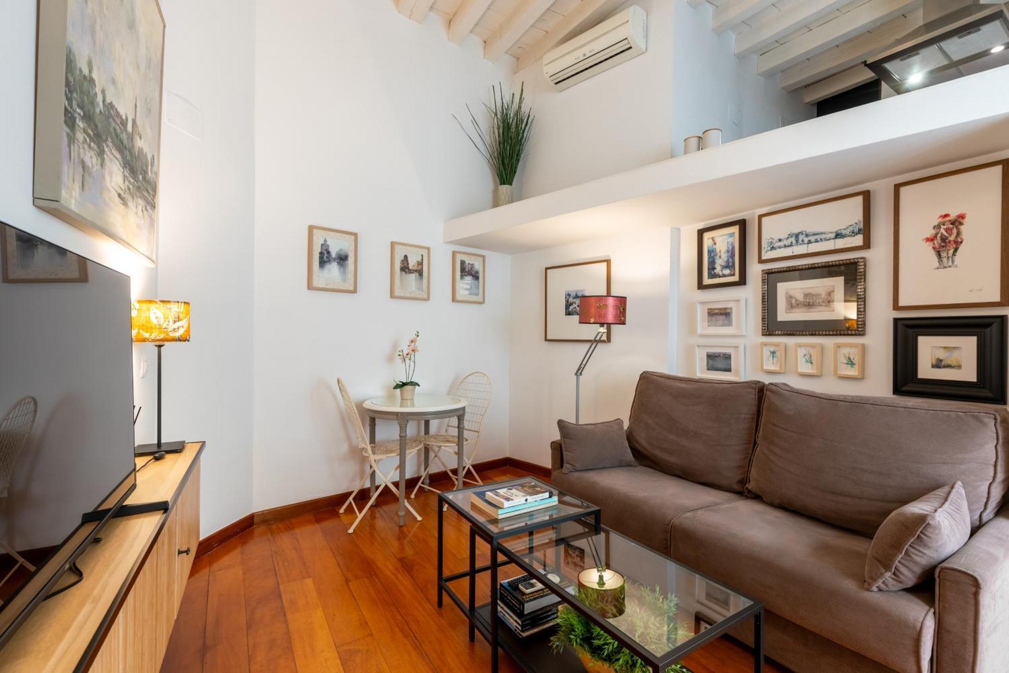 Apartamentos Rg Goyeneta Seville Ngoại thất bức ảnh